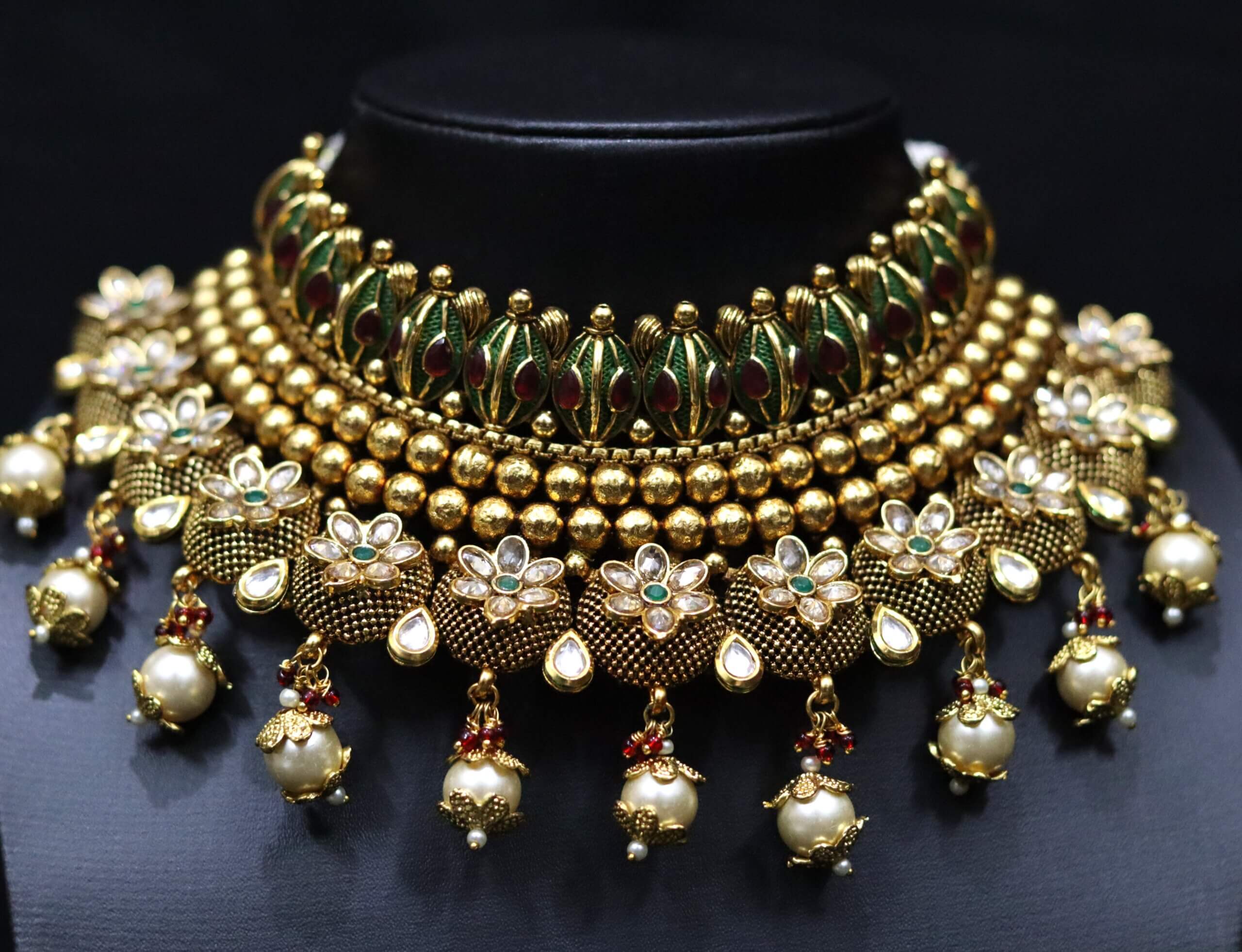 Regal Blossom Jewellery Set