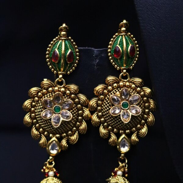 Regal Blossom Jewellery Set - Image 3