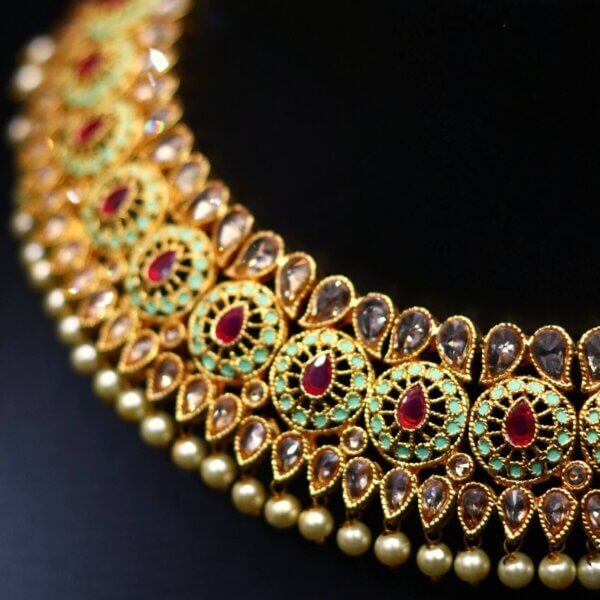 Aabha Phool Necklace Set