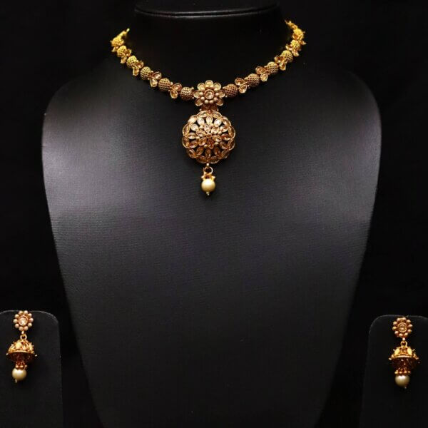 Amara Phool Necklace Set - Image 2