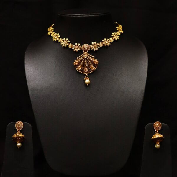 Aalaya Floral Pendant Set - Image 2