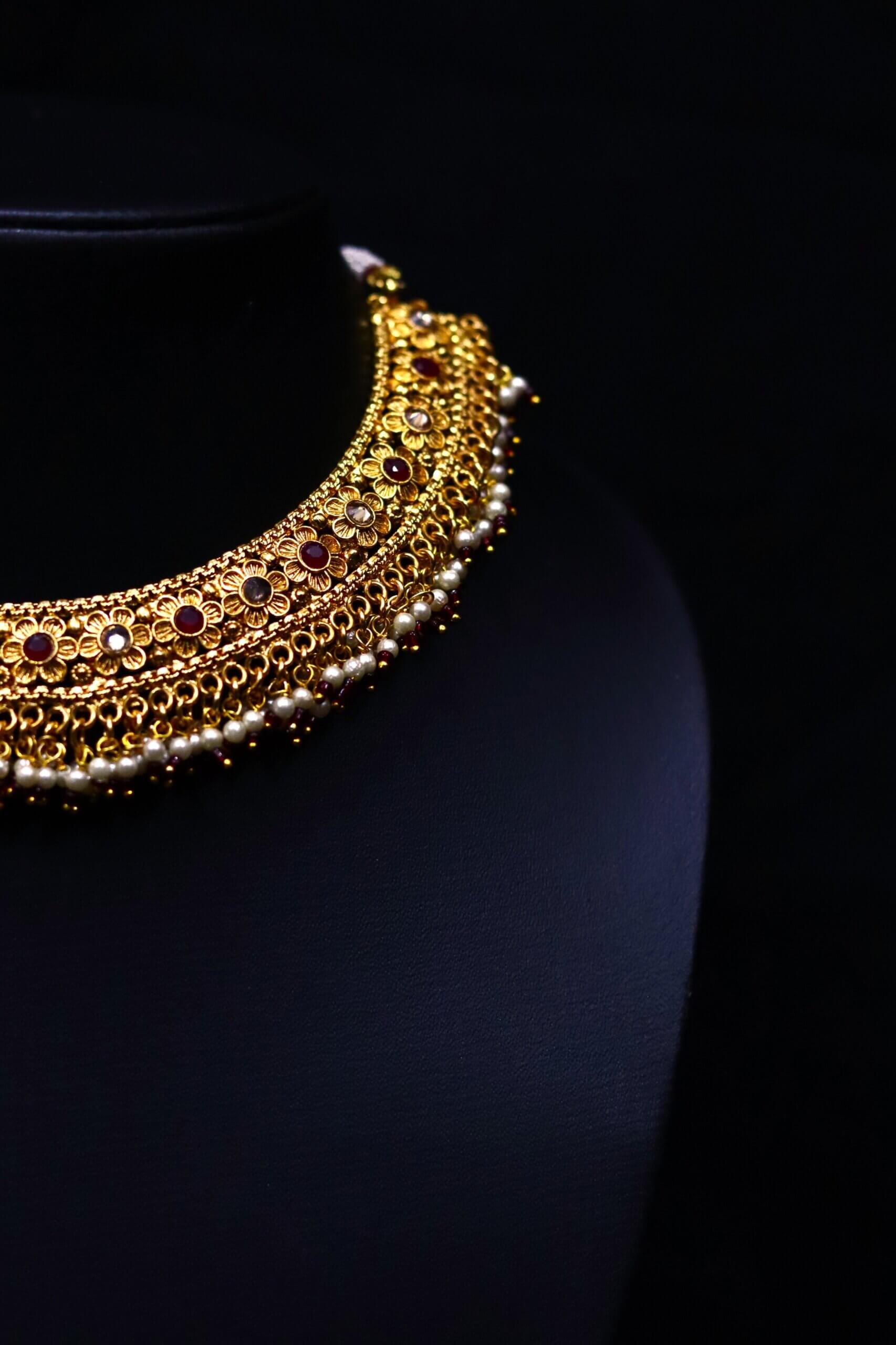 Ravya Close-Neck Set