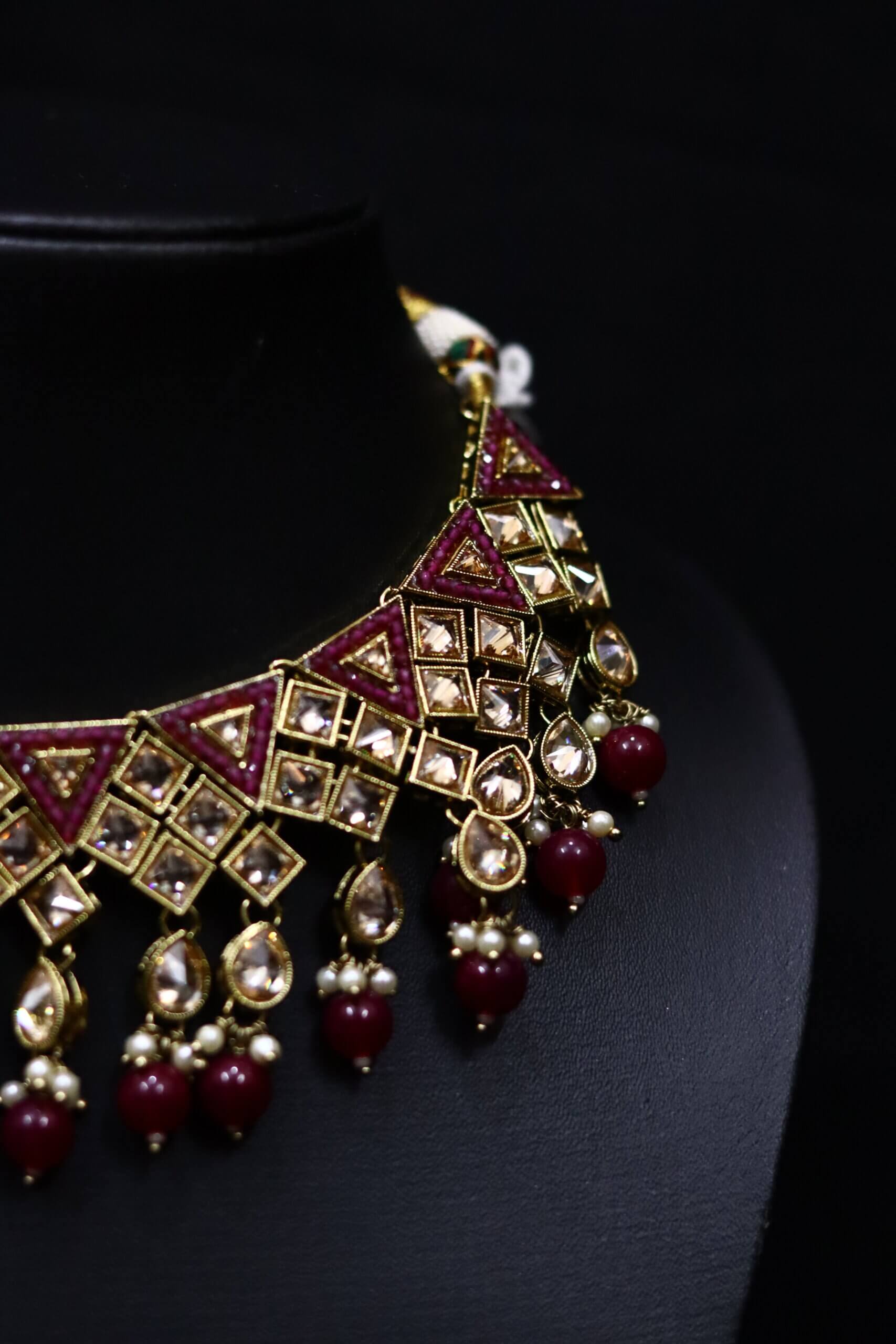 Agnikaasya Necklace Set