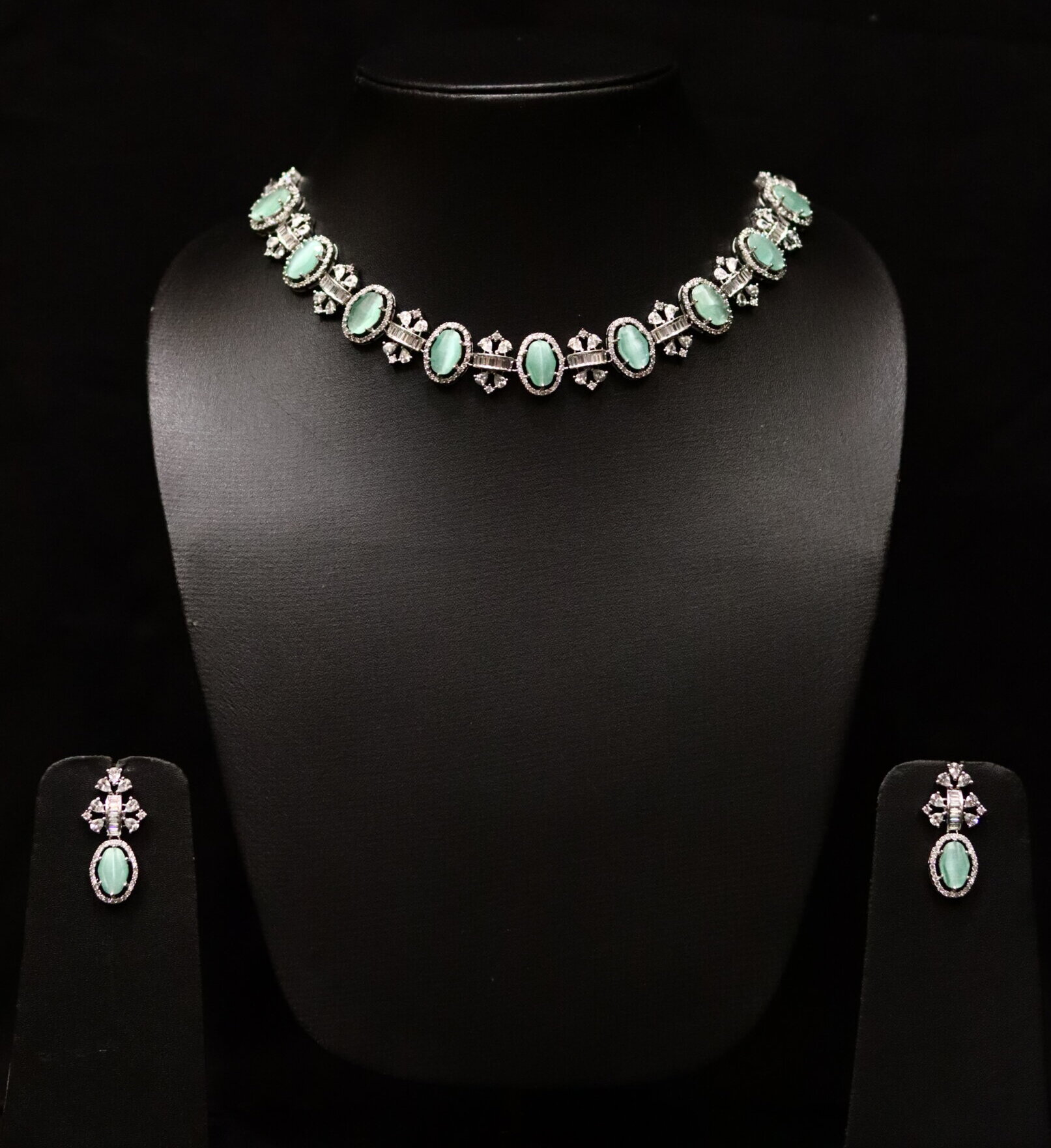 Elaria Sitvanika Set