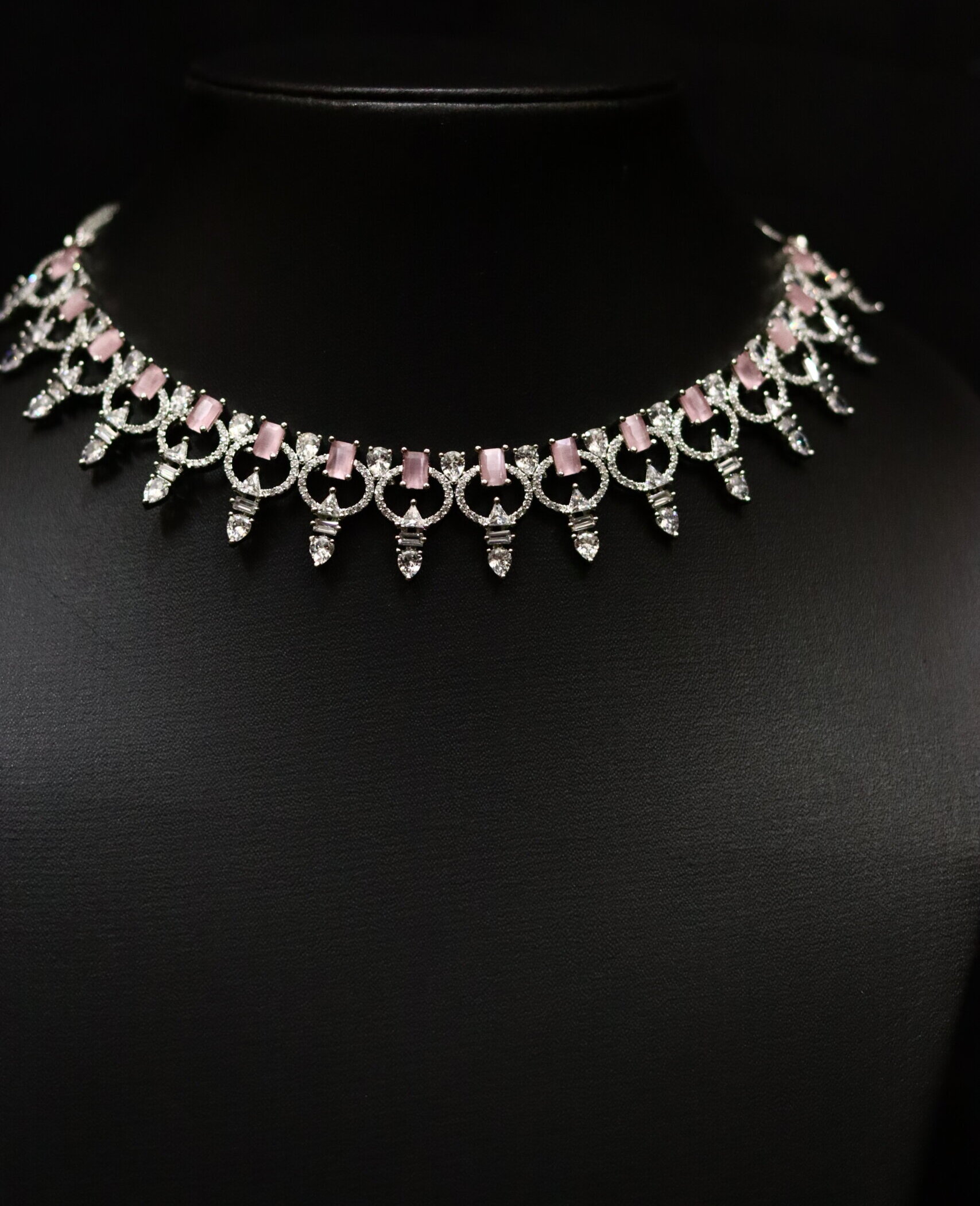 Ravya Gulnaar Set